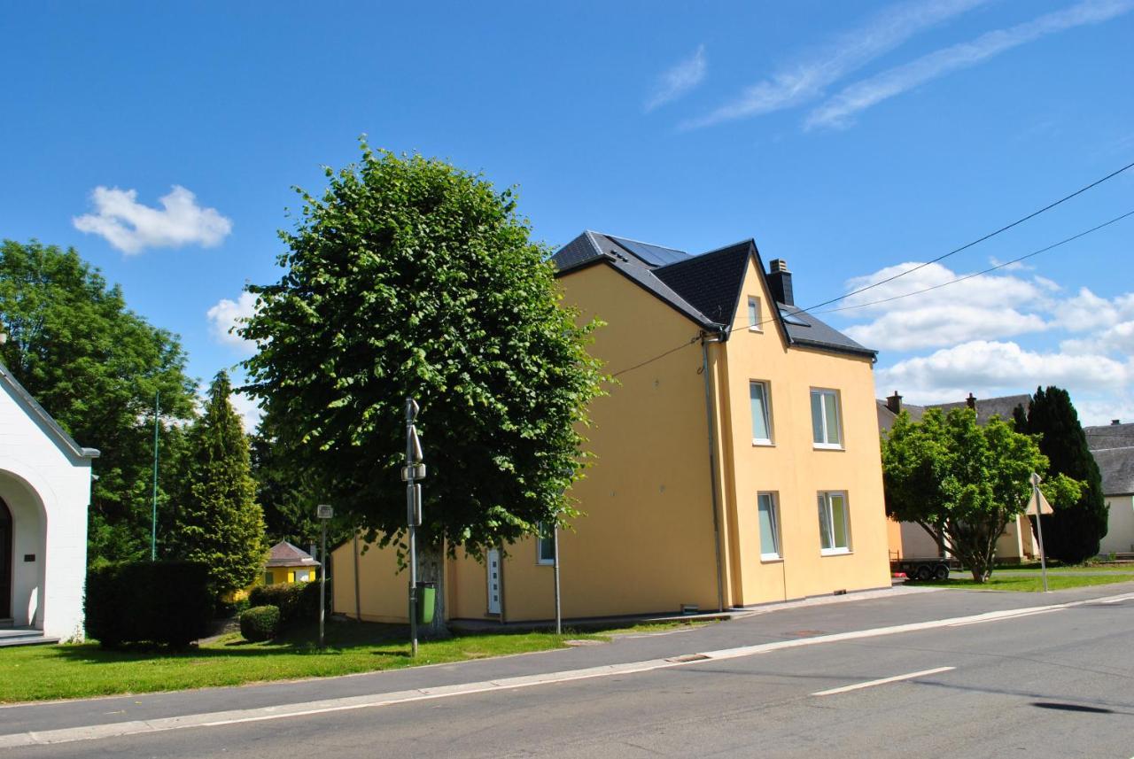 Hotel Aux Beaux Rivages En Gaume Lacuisine Exterior photo